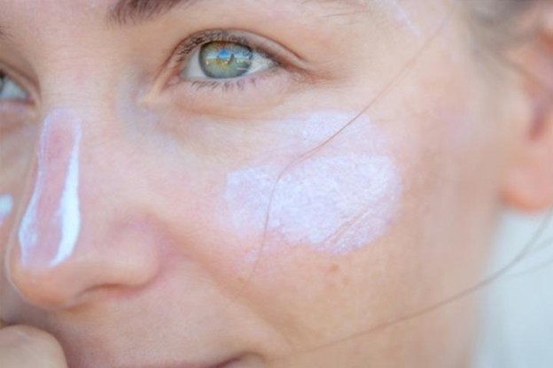 پیل شدن ضد آفتاب یعنی چه؟ چرا ضد آفتاب پیل میشه؟