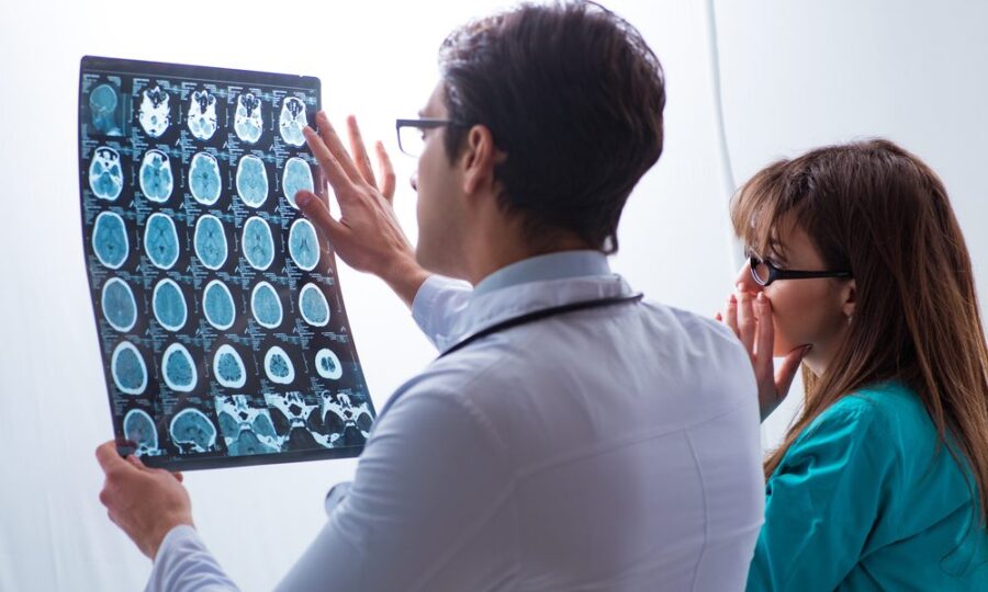آسیب‌شناسی مغزی: راهکارهای جدید در تشخیص و درمان اختلالات عصبی
